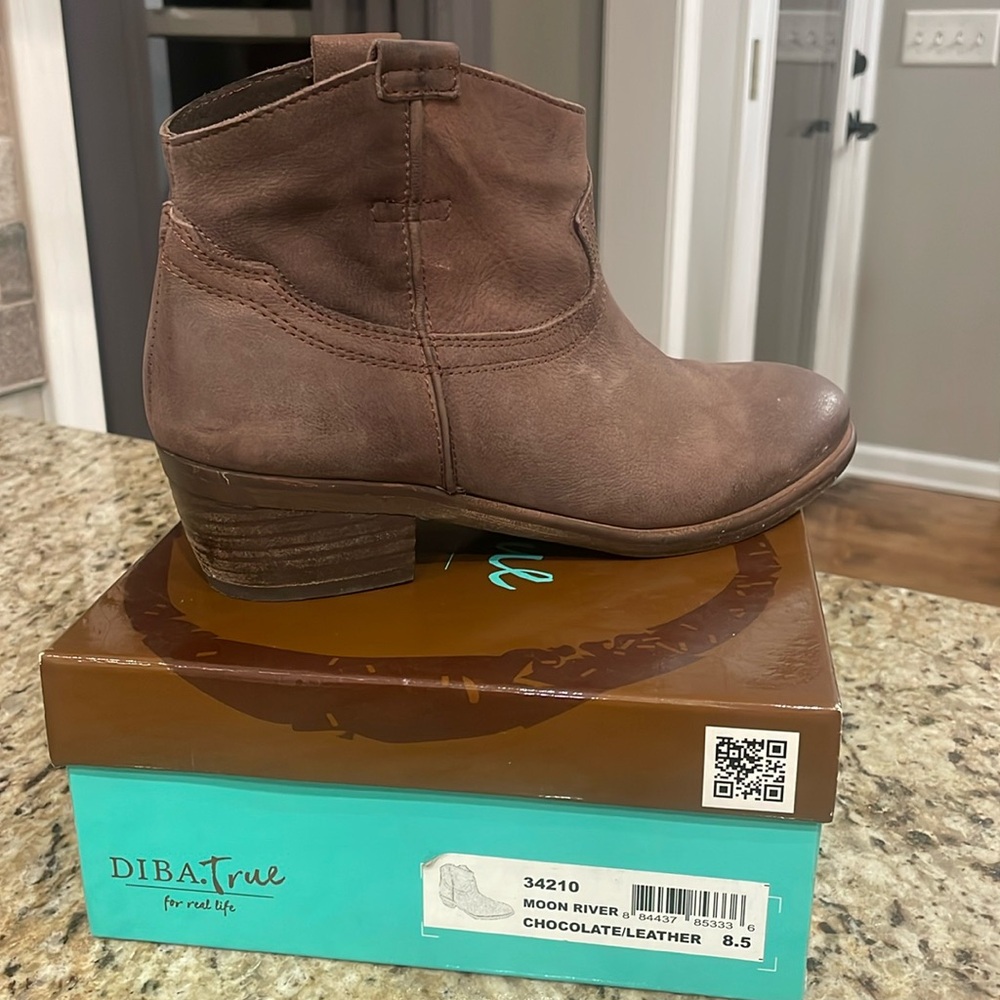 Diba True Moon River Leather Booties 8 1/2